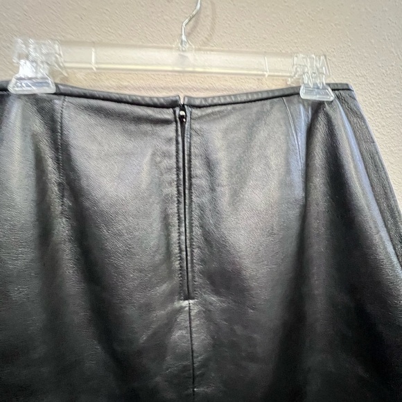 Valerie Stevens, petite leather midi skirt, size 12 petite. #222 - Picture 4 of 6